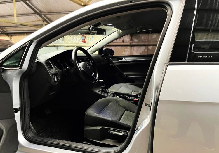 Volkswagen Golf Highline 2015 - Image 11
