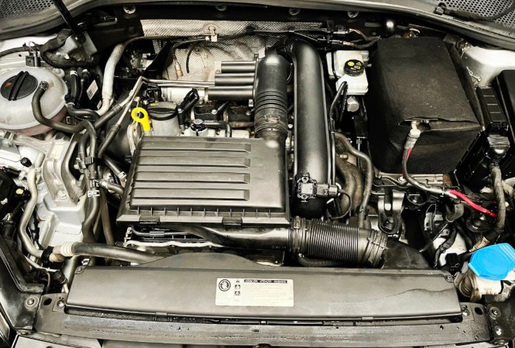 Volkswagen Golf Highline 2015 - Image 10